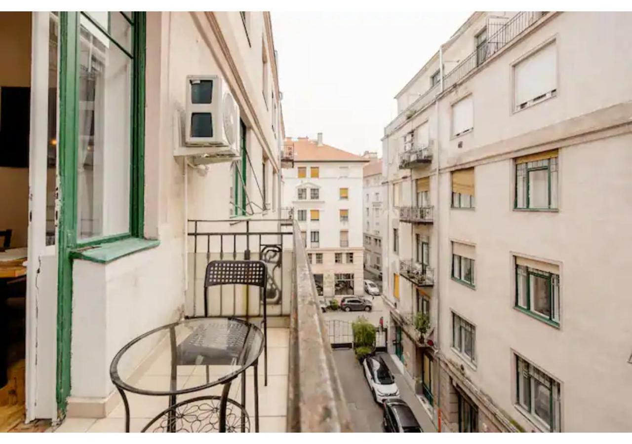 Downtown With Balcony Budapest